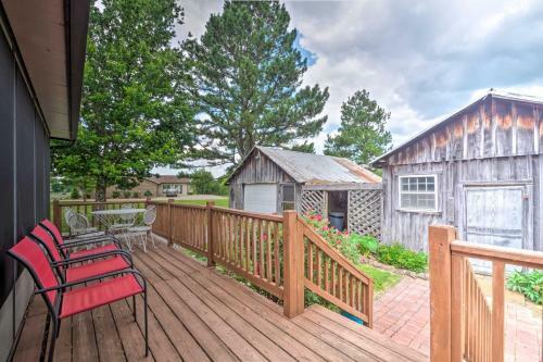 Doctors Inn Historic Country Home With Sunroom!