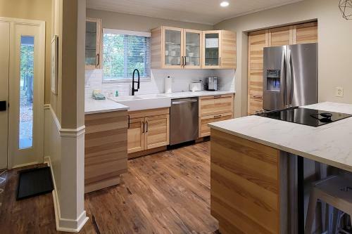 Lake Ridge Retreat