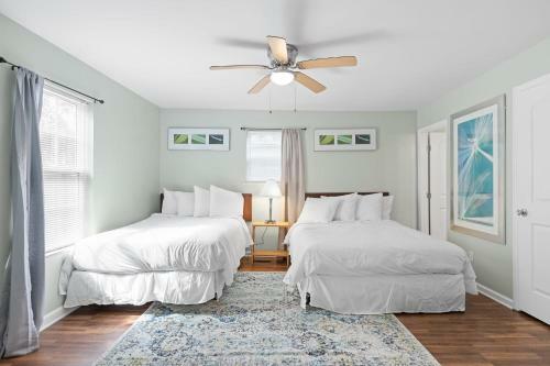 The Ridgeland Trendy Tudor-15 Mins To Downtown