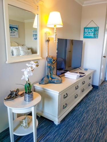 Coral Beach 816