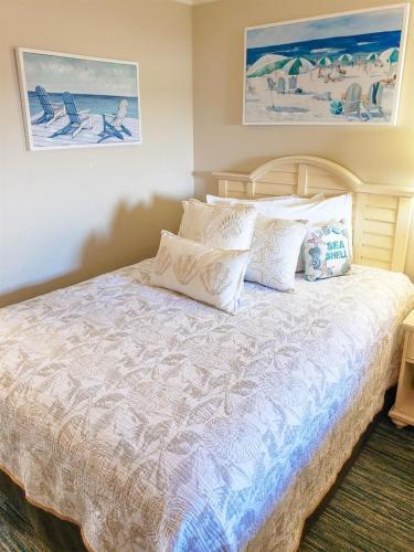 Coral Beach 816