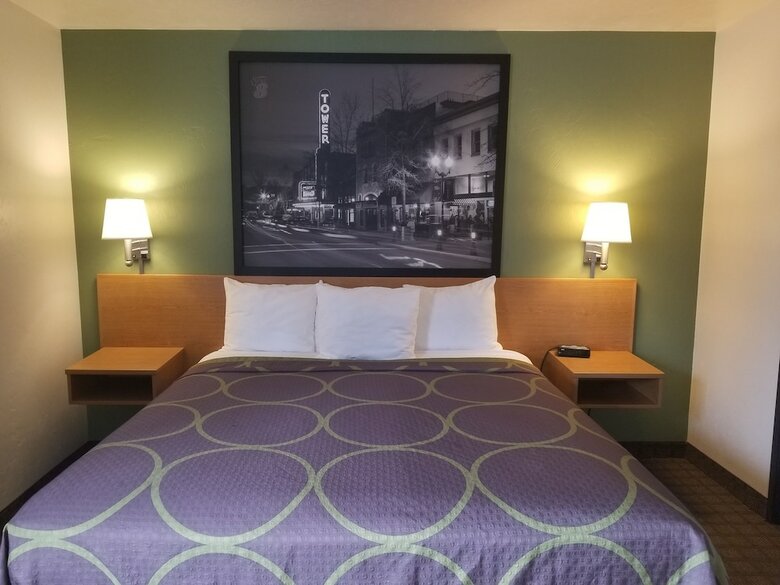 Hotel Super 8 Redmond