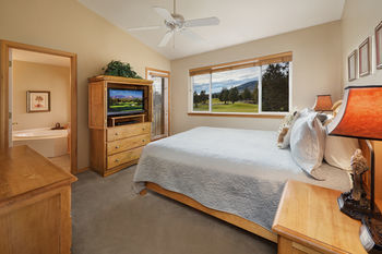 Hotel The Lodge At Eagle Crest, A Holiday Inn Resort