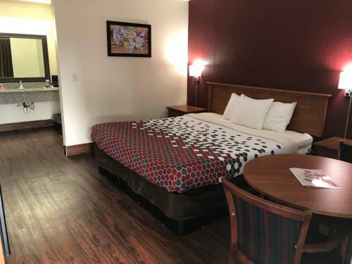 Hotel Medford Inn