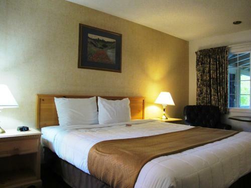 Hotel Medford Inn