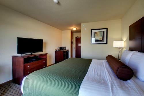 Hotel Cobblestone Inn & Suites Harvey