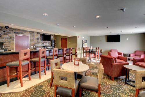 Hotel Cobblestone Inn & Suites Harvey