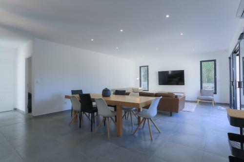 Villa Marosaya - Private Heated Pool