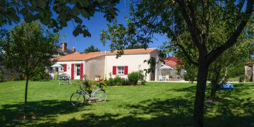 G�tes De L'h�piteau