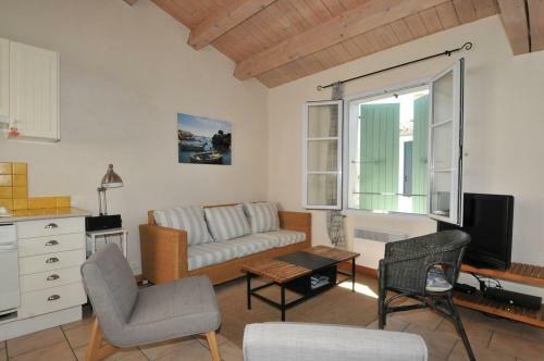 Maison De Village � �tage