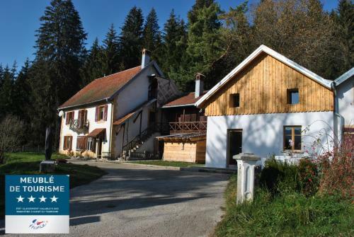 G�te Du Fourp�ret-parc Naturel Du Haut-jura