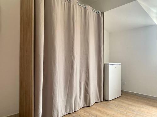Apartamento Studio Confort Tout �quip�, Wifi, Proche Orly Massy Paris