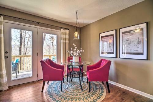 Cozy Lake-view Home Dog Friendly And Boat Slip!