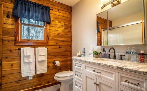Minnies Mountain Lake House