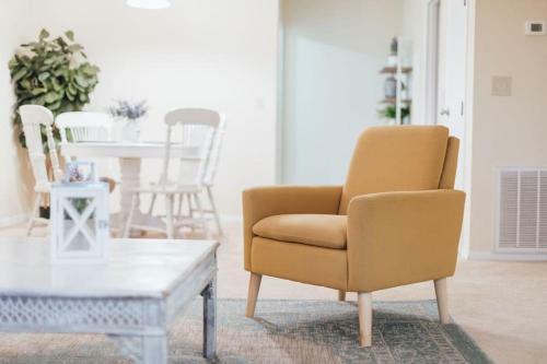 Apartamento Stylish Elegant Getaway King Bed Deck Views