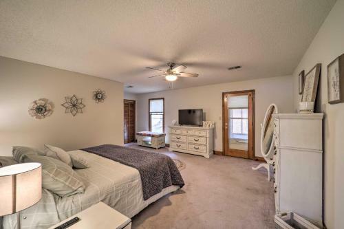 Johnson City Family Home With Front Porch!