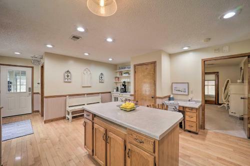 Johnson City Family Home With Front Porch!