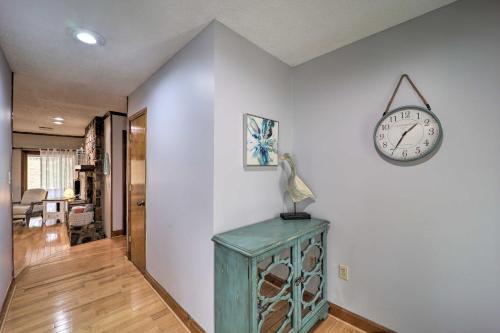 Johnson City Family Home With Front Porch!