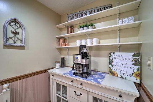 Johnson City Family Home With Front Porch!