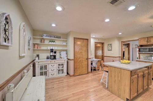 Johnson City Family Home With Front Porch!
