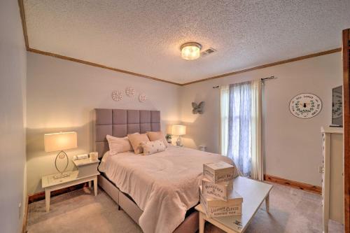 Johnson City Family Home With Front Porch!