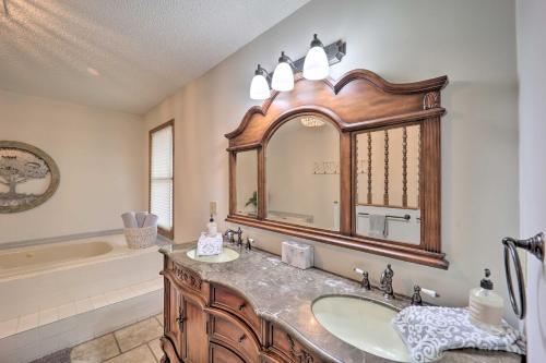 Johnson City Family Home With Front Porch!