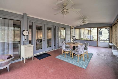 Johnson City Family Home With Front Porch!