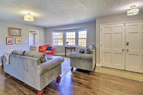 Lakefront Kingsport Home With Private Hot Tub!