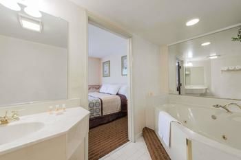Hotel Days Inn Yadkinville
