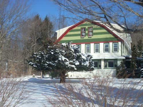 Gateway Lodge