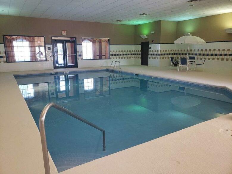 Hotel Hampton Inn East Aurora