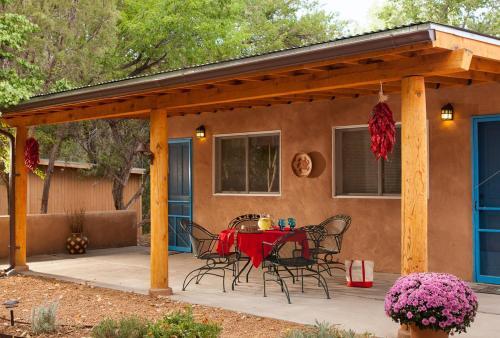 Casa Escondida Bed & Breakfast