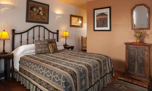 Casa Escondida Bed & Breakfast