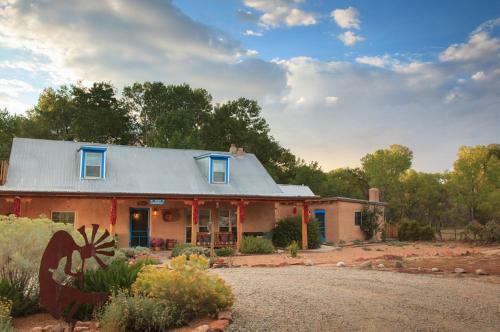 Casa Escondida Bed & Breakfast