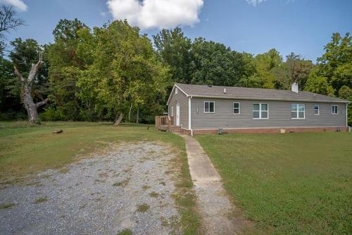Oak Ridge Charmer Close To Windrock Park