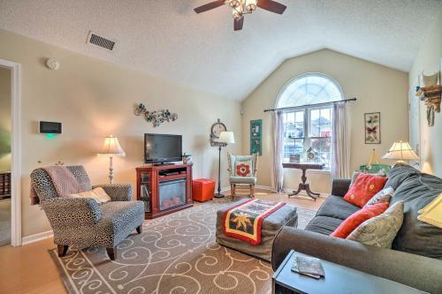 Enchanting Murfreesboro Cottage With Garden!