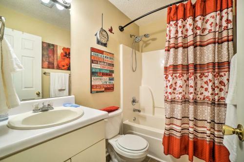 Enchanting Murfreesboro Cottage With Garden!