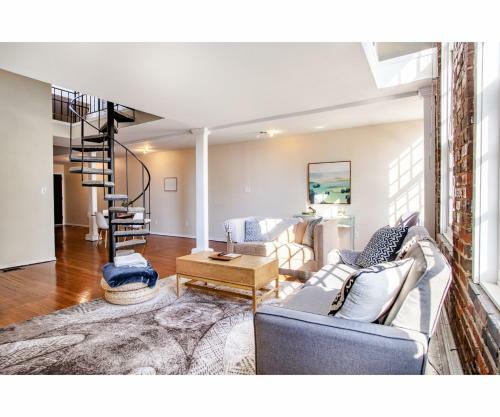 Apartamento Unique Old City Loft - Minutes From Market Square