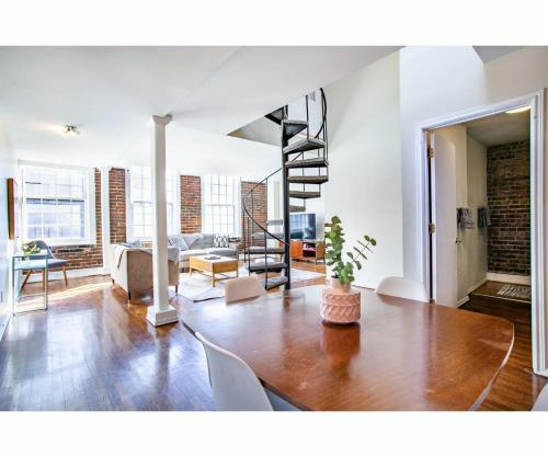 Apartamento Unique Old City Loft - Minutes From Market Square