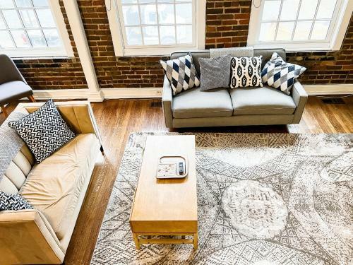 Apartamento Unique Old City Loft - Minutes From Market Square