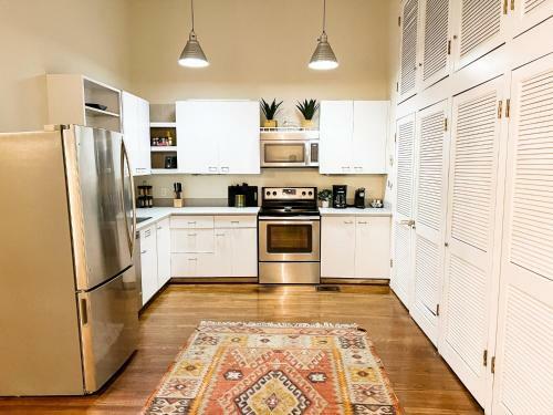 Apartamento Unique Old City Loft - Minutes From Market Square