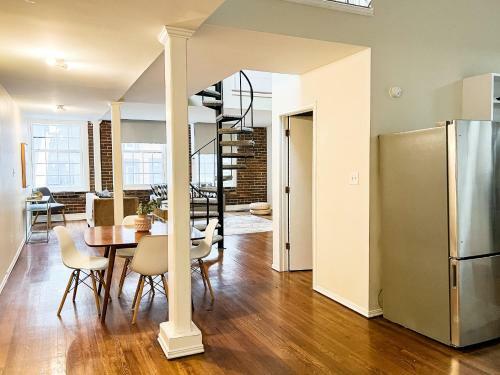 Apartamento Unique Old City Loft - Minutes From Market Square