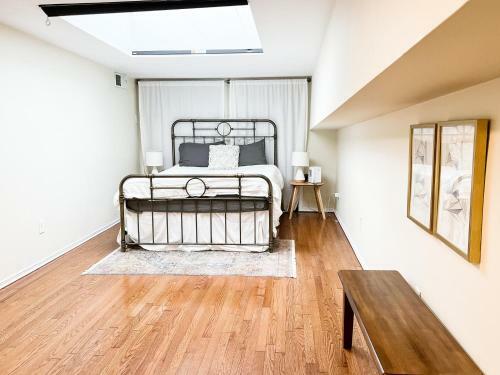 Apartamento Unique Old City Loft - Minutes From Market Square