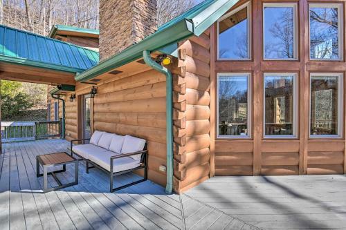 Center Hill Lake Cabin With Wraparound Deck!