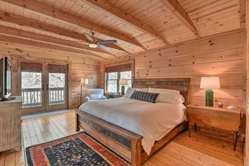 Center Hill Lake Cabin With Wraparound Deck!