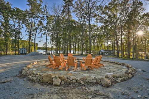 Tranquil Tiny Home With Fire Pit And Lake Access!