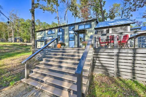Tranquil Tiny Home With Fire Pit And Lake Access!