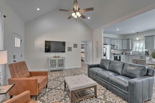 Home In Nashville Suburb Of White Bluff!