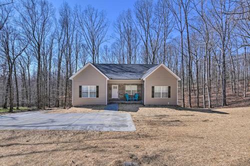 Home In Nashville Suburb Of White Bluff!