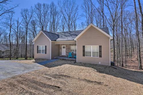 Home In Nashville Suburb Of White Bluff!